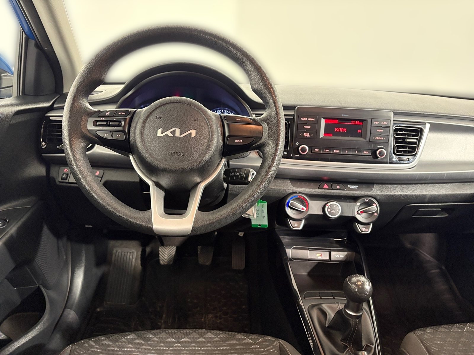 2022 Kia Rio — fotografija 15
