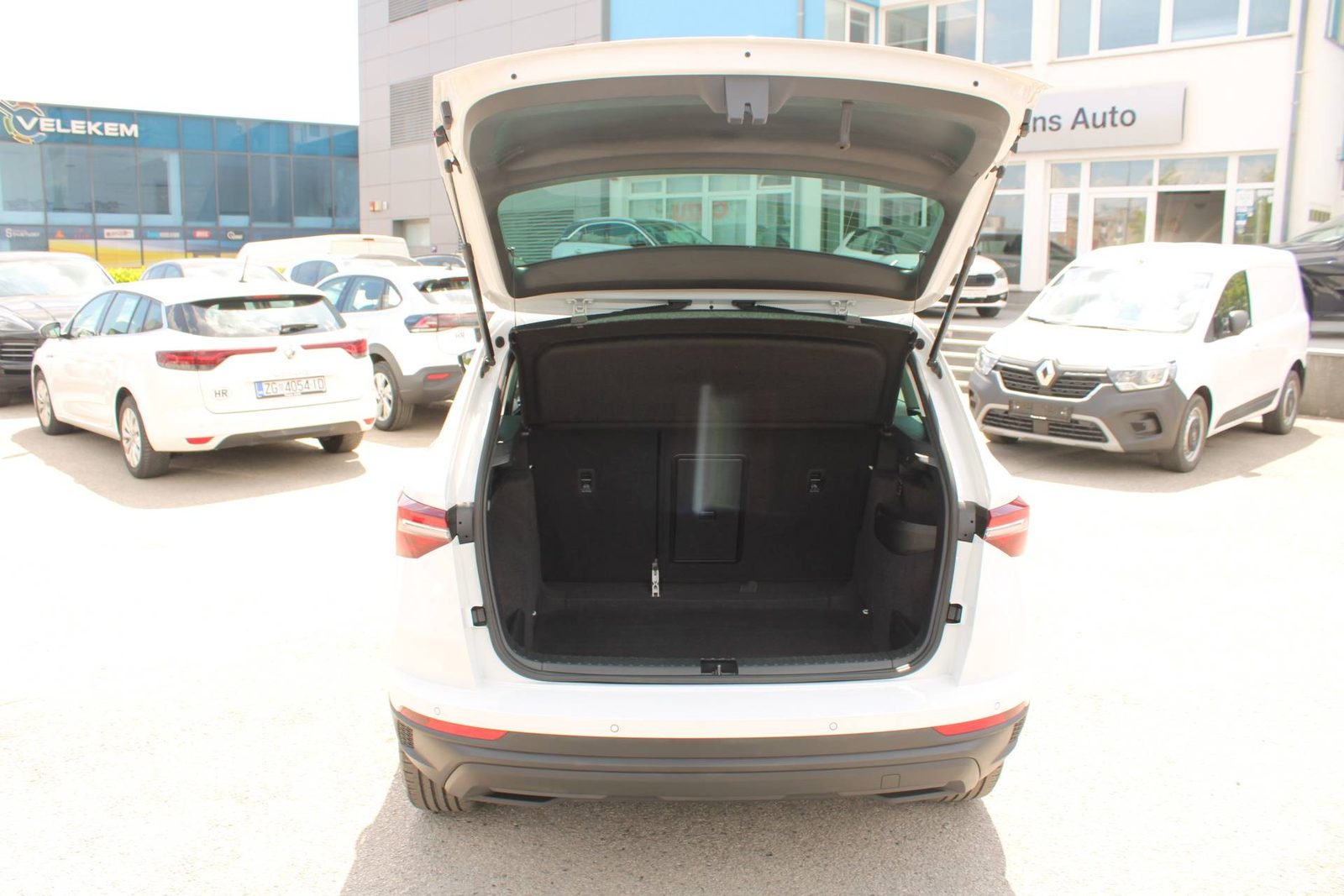2023 Škoda Karoq — fotografija 10