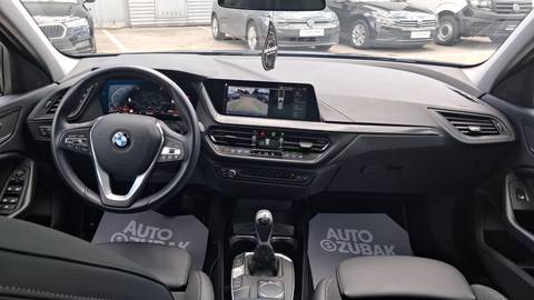 2022 BMW Serija 1 — sličica 11