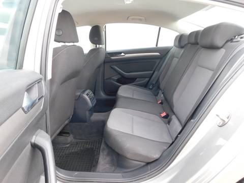 2015 Volkswagen Passat — sličica 9