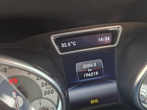 2015 Mercedes-Benz GLA — sličica 17