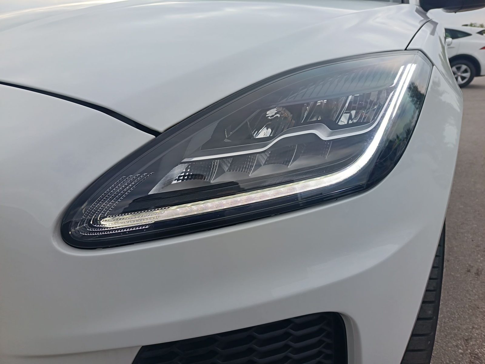 2020 Jaguar E-Pace — fotografija 10