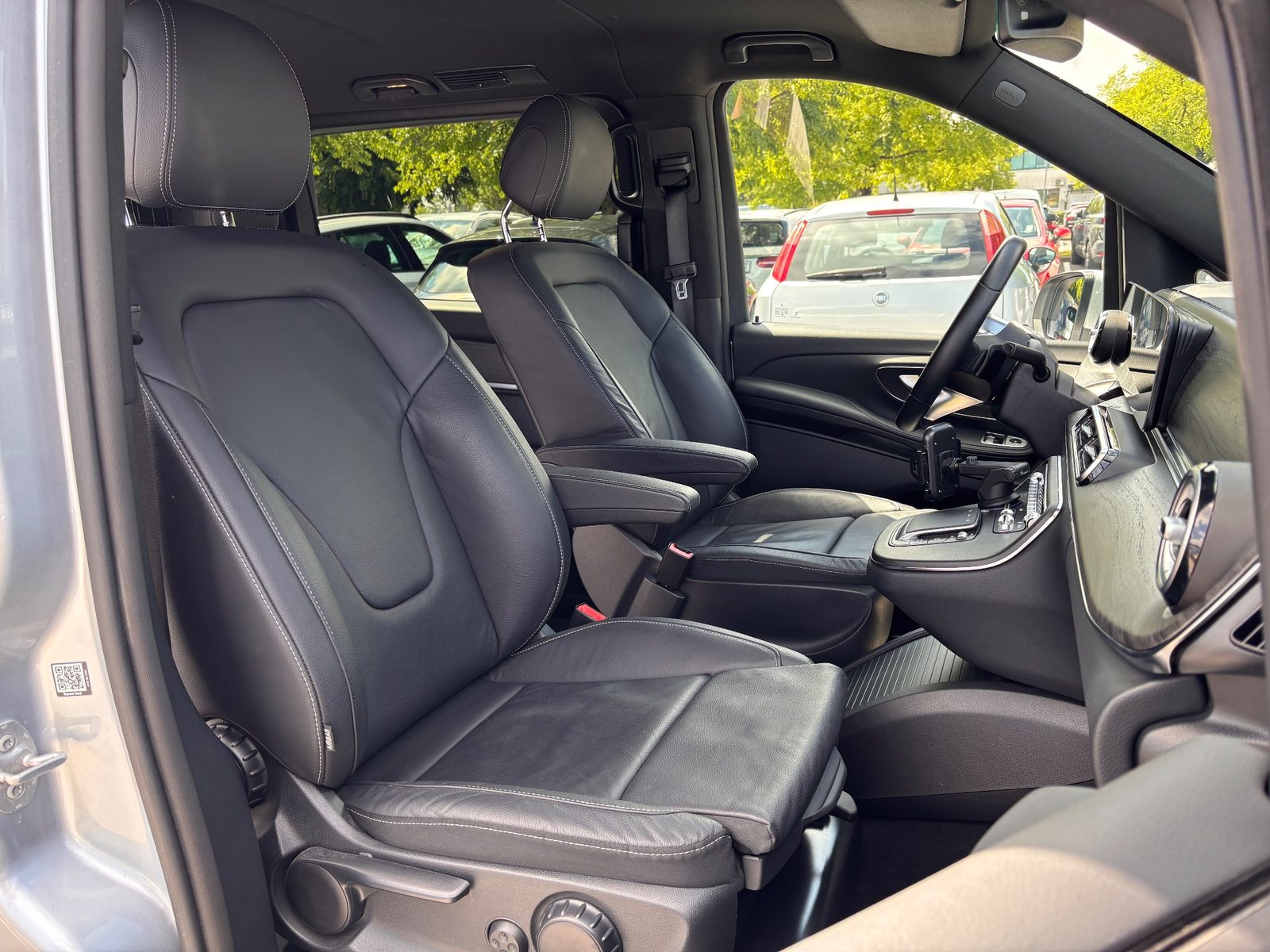 2025 Mercedes V 300d 4Matic AMG line — fotografija 13