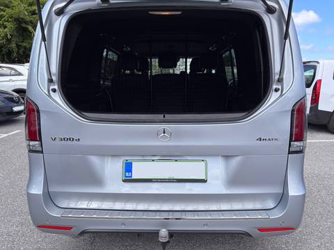 2025 Mercedes V 300d 4Matic AMG line — sličica 7
